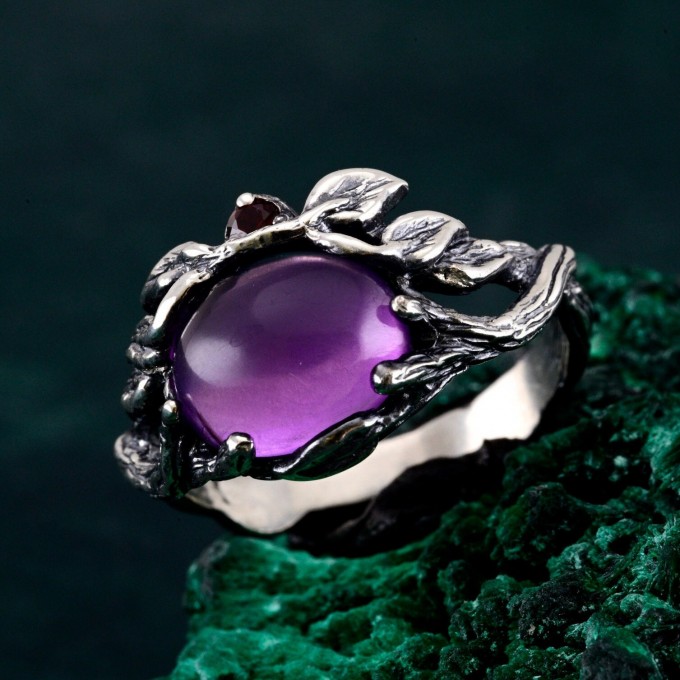 Nature's Grace: Amethyst Cabochon Leaf Ring in Sterling Silver