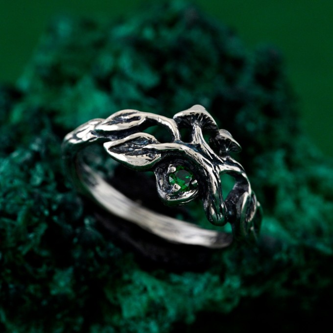 Unisex Gothic Wedding Ring – Witchy Statement Ring, Silver Geometric Design, Unique Gothic Jewelry for All Genders