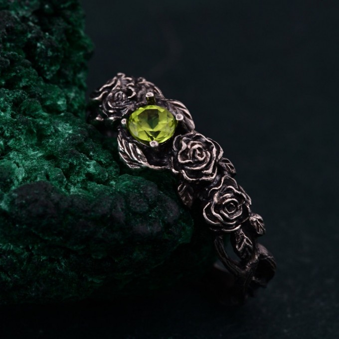 Blossom Silver Ring - Nature's Elegance with Floral Twig Accent