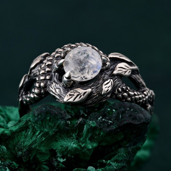 Scale of the Dragon Ring: Mythical Silver Design