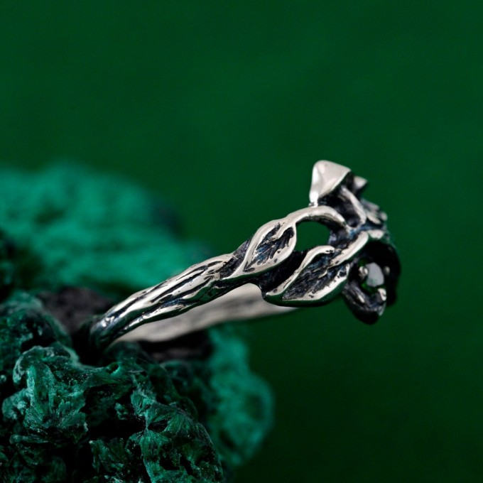Unisex Gothic Wedding Ring – Witchy Statement Ring, Silver Geometric Design, Unique Gothic Jewelry for All Genders
