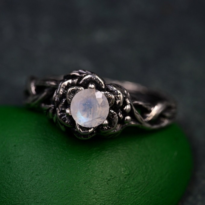 Gothic Sterling Silver Ring with Moonstone: A Celestial Dream