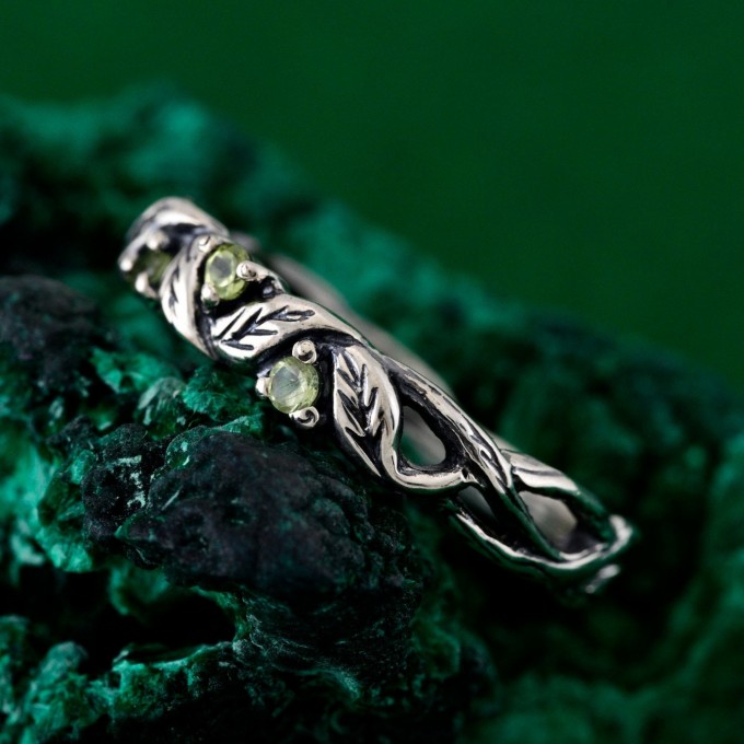 Silver Forest Fairy Ring: Whimsical Vine and Willow Leaf Design