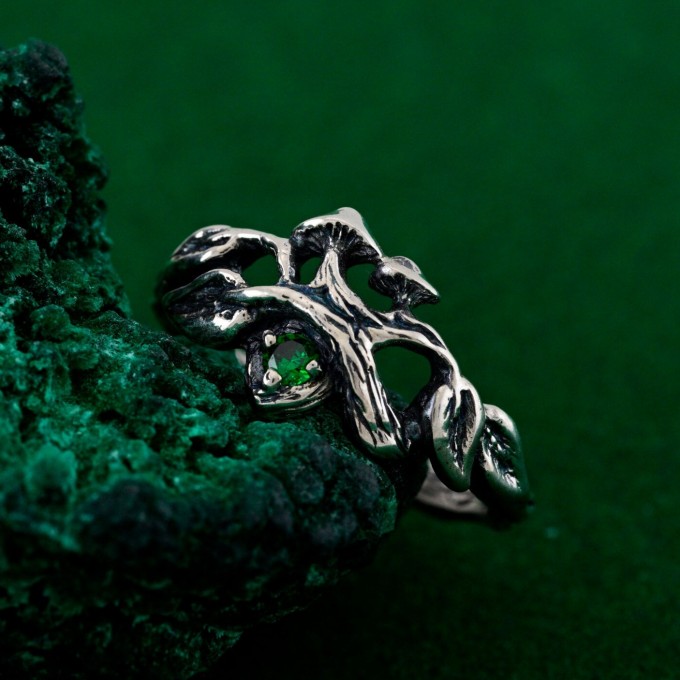 Unisex Gothic Wedding Ring – Witchy Statement Ring, Silver Geometric Design, Unique Gothic Jewelry for All Genders