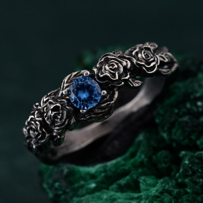 Blossom Silver Ring - Nature's Elegance with Floral Twig Accent
