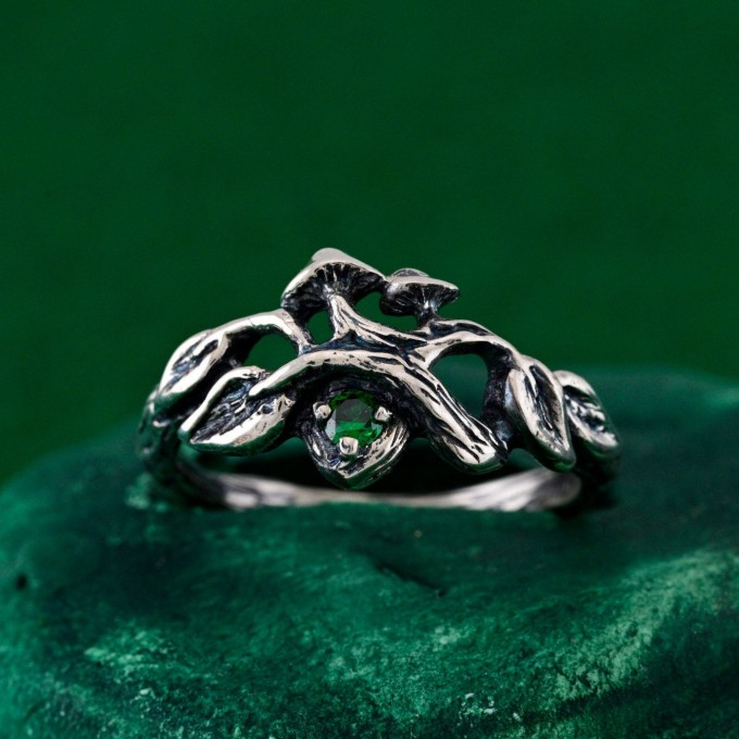 Unisex Gothic Wedding Ring – Witchy Statement Ring, Silver Geometric Design, Unique Gothic Jewelry for All Genders