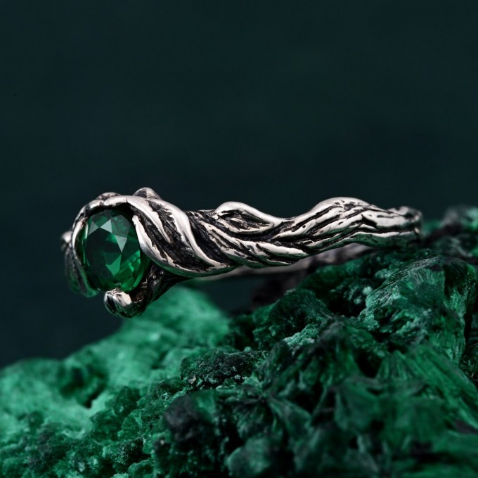 Gothic Elegance Engagement Ring - Mystical Darkness Silver Ring