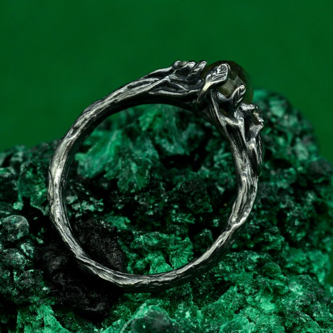Airy Silver Engagement, Dark Floral Wildflower Ring, Ethereal Forest Fairy, Unique Romance, Mystical Fairy Band, Textured Branch Design