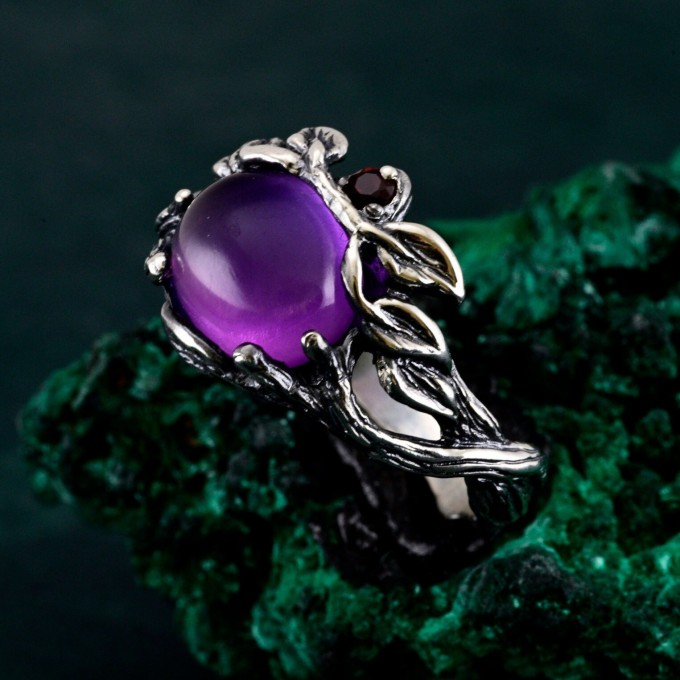 Nature's Grace: Amethyst Cabochon Leaf Ring in Sterling Silver