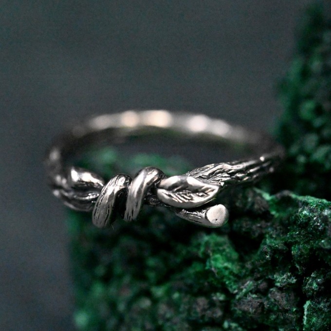 Unique Ring with Leaves - Wedding Ring with Leaf and Branch Design