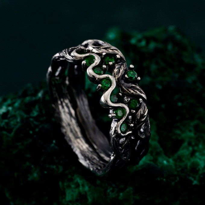 Gothic Silver Ring with Serpent and Emerald Design