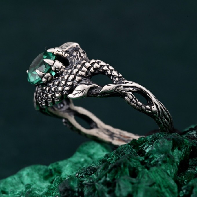 Heart of the Dragon: Gothic Emerald Ring