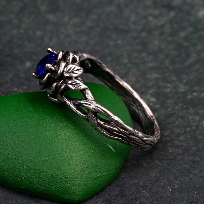 Leaf Embrace Sapphire Ring – Artistic Sterling Silver Botanical Engagement JewelryLeaf Embrace Sapphire Ring – Artistic Sterling Silver Botanical Engagement Jewelry