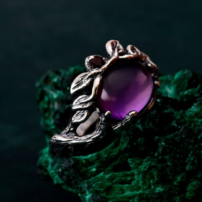 Nature's Grace: Amethyst Cabochon Leaf Ring in Sterling Silver