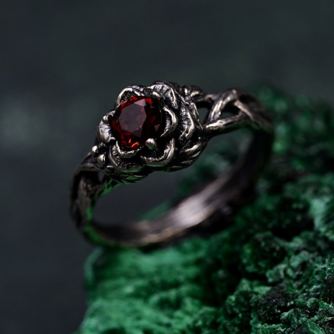 Handmade Silver Lotus Ring – Elegant Nature-Inspired Jewelry with Chic Floral Design