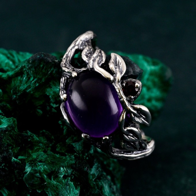 Nature's Grace: Amethyst Cabochon Leaf Ring in Sterling Silver