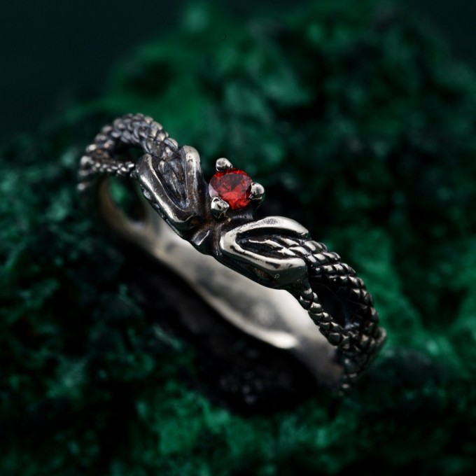 Exquisite Twin Snakes Emerald Ring - Unique Boho Serpent Design