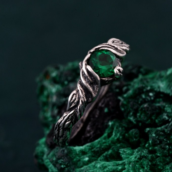 Gothic Elegance Engagement Ring - Mystical Darkness Silver Ring