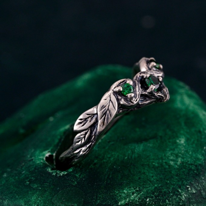 Twig & Leaf Floral Silver Ring – Fantasy Nature Motif Engagement Ring