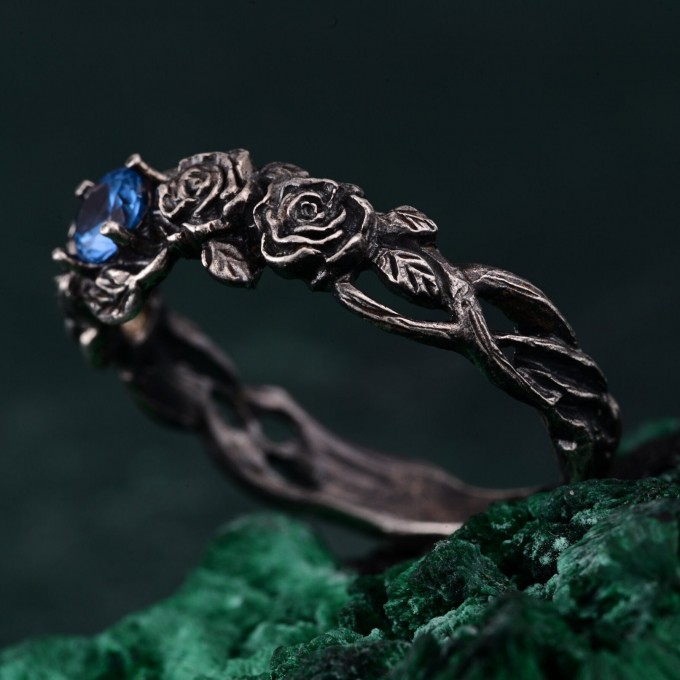 Blossom Silver Ring - Nature's Elegance with Floral Twig Accent