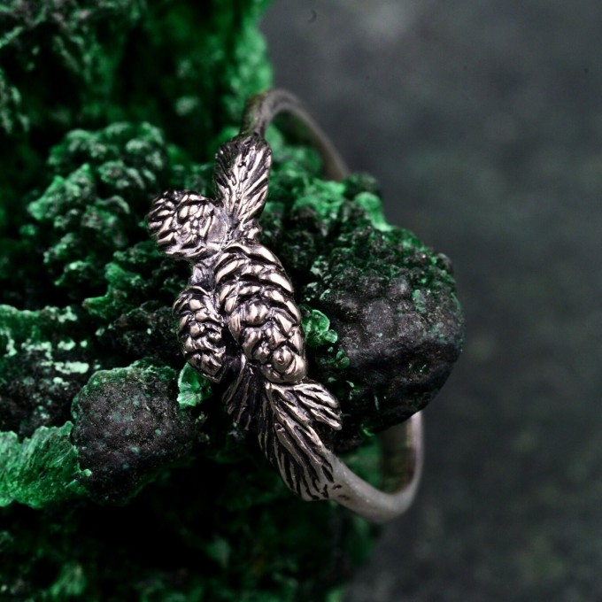 Unique Silver Twig Ring – Nature-Inspired Design, Perfect Christmas Jewelry for Women