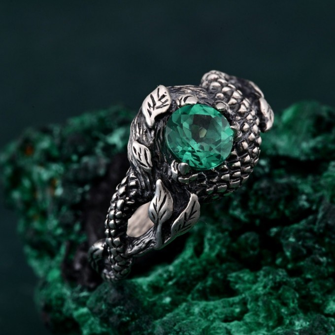 Heart of the Dragon: Gothic Emerald Ring