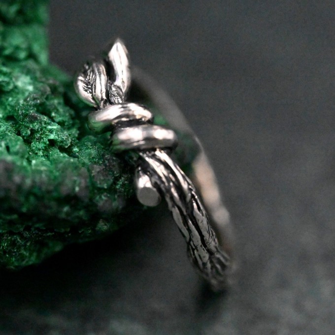 Enchanted Vines: Gothic Silver Nature Ring