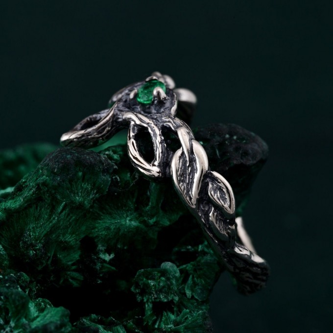 Silver Fairy Elven Ring: Small Vine Branch and Leaf Design