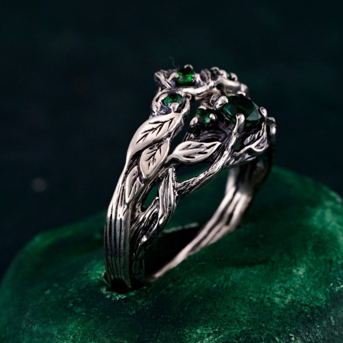 Enchanted Woodland Sterling Silver Ring Set with Nature-Inspired Leaf Design