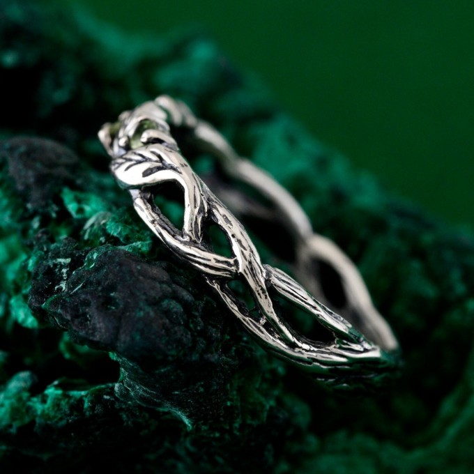 Silver Forest Fairy Ring: Whimsical Vine and Willow Leaf Design