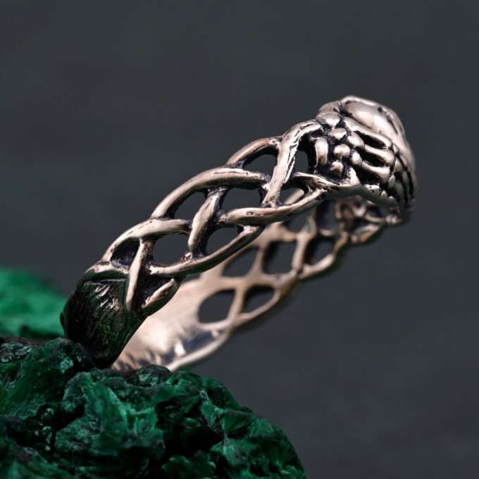 Handcrafted Silver Heart Embrace Ring – Eternal Love Symbol with Artistic Hands