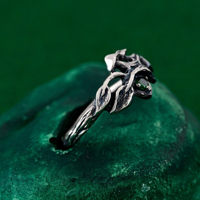 Unisex Gothic Wedding Ring – Witchy Statement Ring, Silver Geometric Design, Unique Gothic Jewelry for All Genders