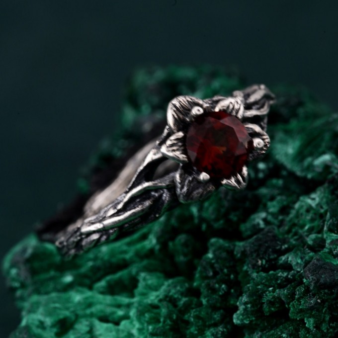 Woodland Whispers Ring – Enchanted Forest Blossom Twig Ring, Whimsical Vine Design, Unique Nature-Inspired Ring