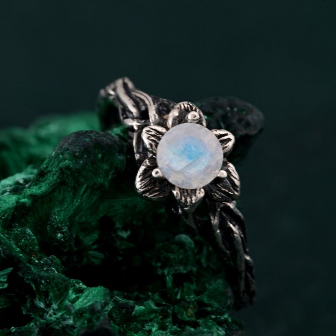 Blossom Twig Ring - Enchanted Forest and Woodland Whispers Design