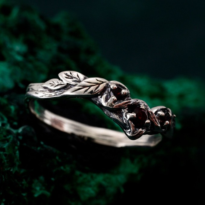 Chevron Wedding Band - Nature-Inspired Wooden Wedding Ring