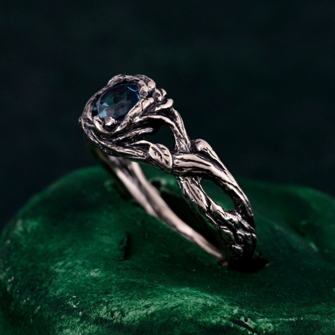 Handcrafted 925 Silver Topaz Ring – Minimalist Gemstone Jewelry for WomenHandcrafted 925 Silver Topaz Ring – Minimalist Gemstone Jewelry for Women