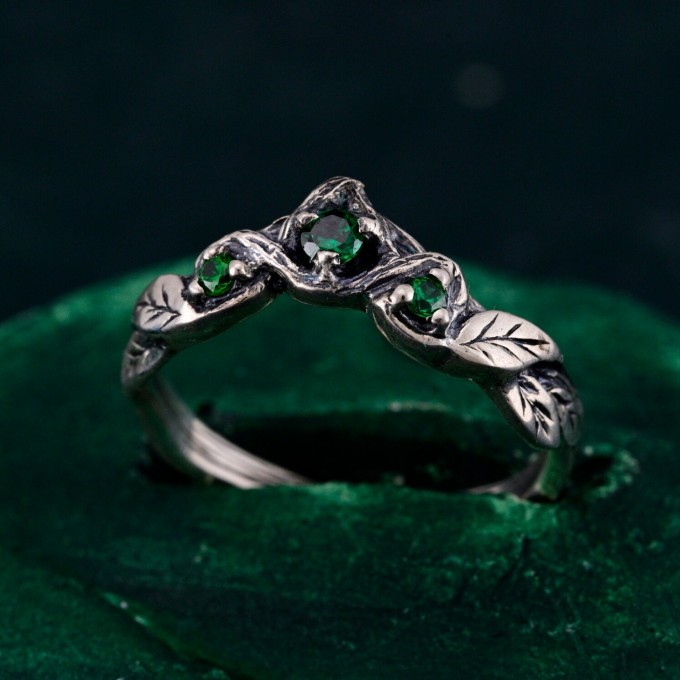 Twig & Leaf Floral Silver Ring – Fantasy Nature Motif Engagement Ring