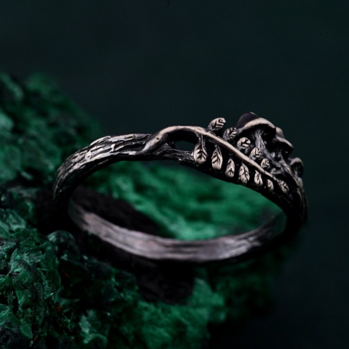 Witchy Elegance Statement Ring – Unisex Gothic Wedding Band, Geometric Silver Ring with Mushroom Design, Unique Gothic Jewelry