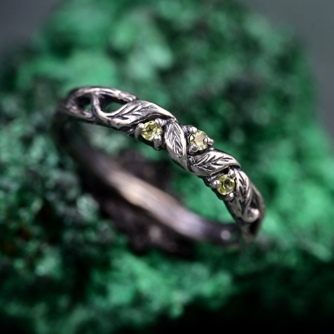 Nature-Inspired Silver Branch Ring with Three-Stone Peridot