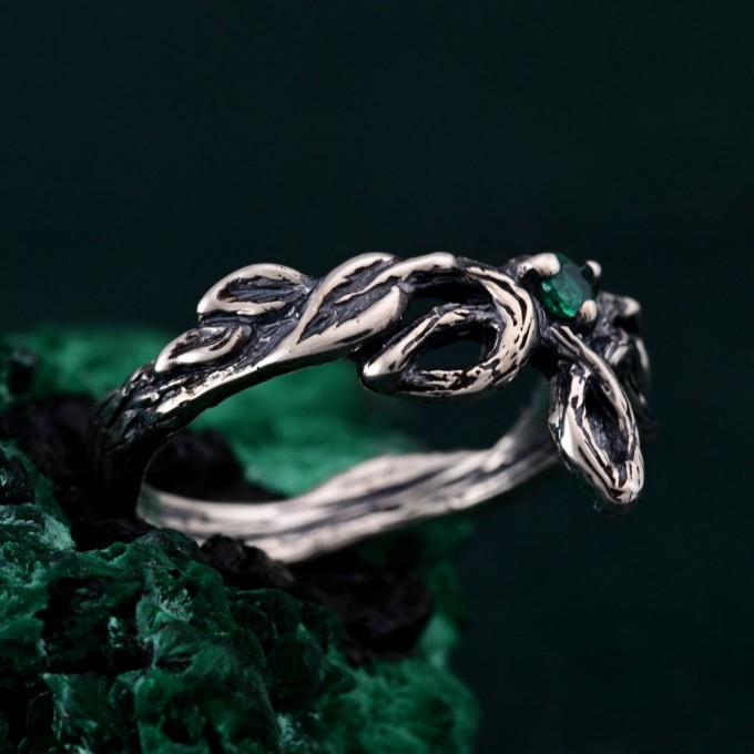 Silver Fairy Elven Ring: Small Vine Branch and Leaf Design