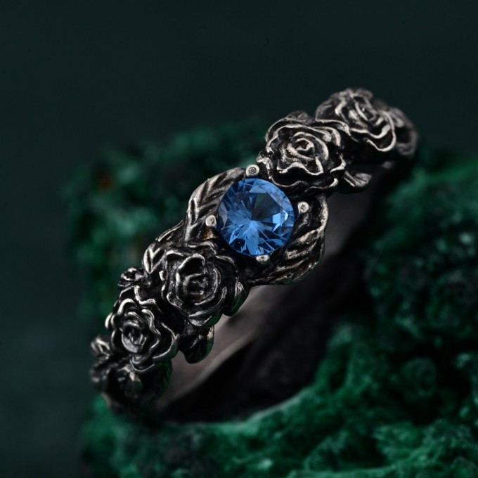 Blossom Silver Ring - Nature's Elegance with Floral Twig Accent