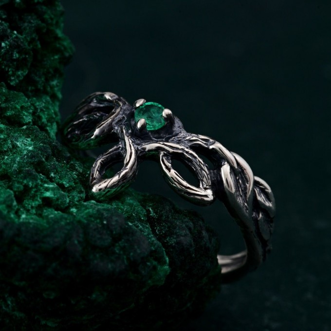 Silver Fairy Elven Ring: Small Vine Branch and Leaf Design