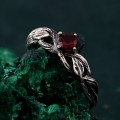 Leafy Twig Ring – Garnet-Embellished Nature-Inspired Jewelry
