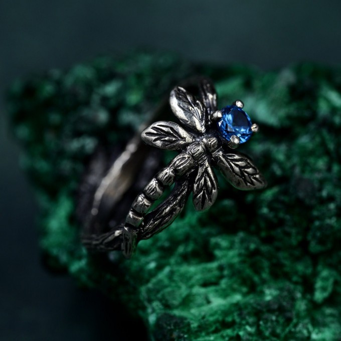 Whispers of the Night: Gothic Dragonfly Ring