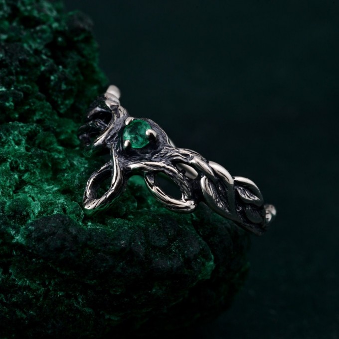 Silver Fairy Elven Ring: Small Vine Branch and Leaf Design